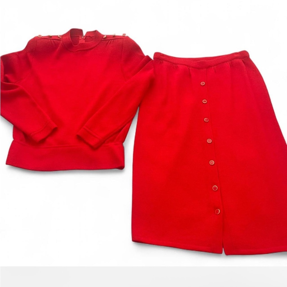 Vintage St. John knit Vibrant Red Skirt Set in good condition